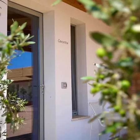 Radicata Tuscany Relais בית חווה *